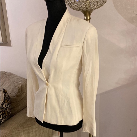 Giorgio Armani Elegant Cream silk Blazer size 2 - Picture 4 of 6